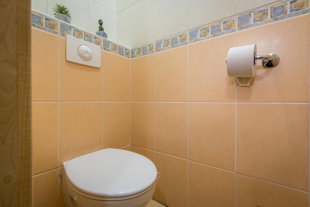 Apartman Elegance ลิฟตอฟสกีมิคูลาช ภายนอก รูปภาพ